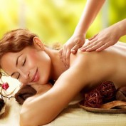 Traditionelle THAI-Massage Traditionelle THAI-Massage