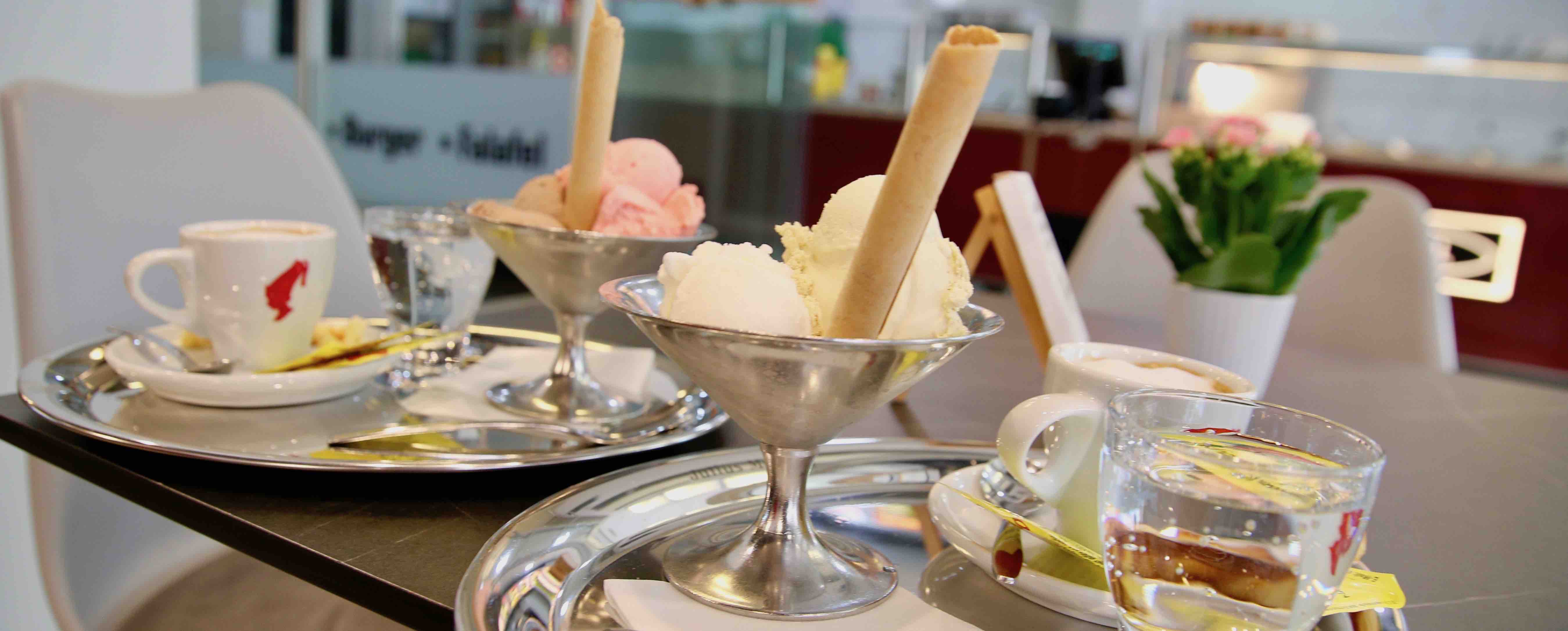 ullas-eiscafe-hilden-eis-eisbecher
