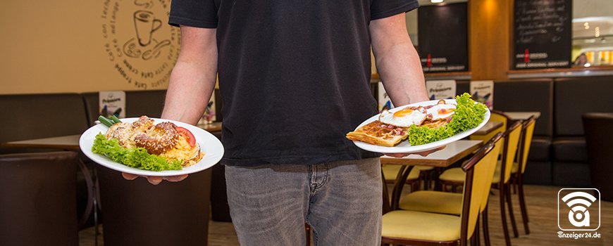 Sandro D´Inca, Chef vom Café Primavera in Monheim, verwöhnt seine Gäste vom Frühstück bis zum Kaffee Sandro D´Inca, Chef vom Café Primavera in Monheim, verwöhnt seine Gäste vom Frühstück bis zum Kaffee